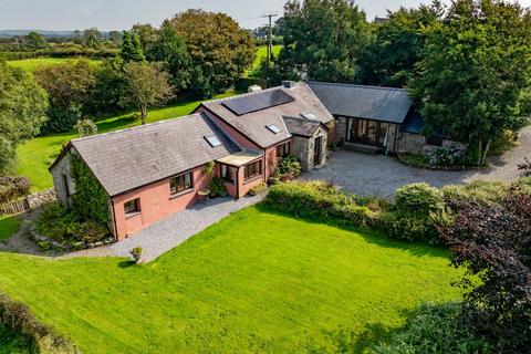 4 bedroom property with land for sale, Nebo, Llanon, SY23