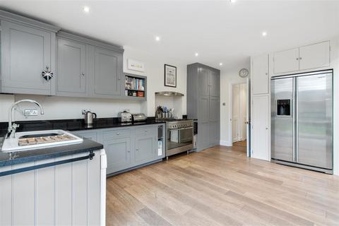 32 Latimer Road, Wimbledon, London, SW19 1EP