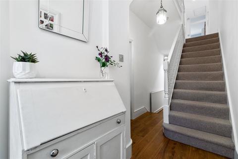 32 Latimer Road, Wimbledon, London, SW19 1EP