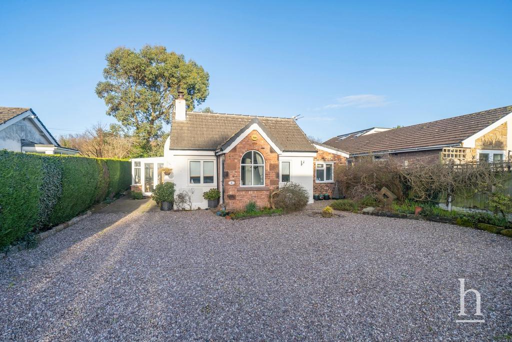The Moorings, Heswall CH60 2 bed detached bungalow for sale £300,000