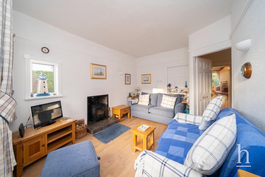 The Moorings, Heswall CH60 2 bed detached bungalow for sale £300,000