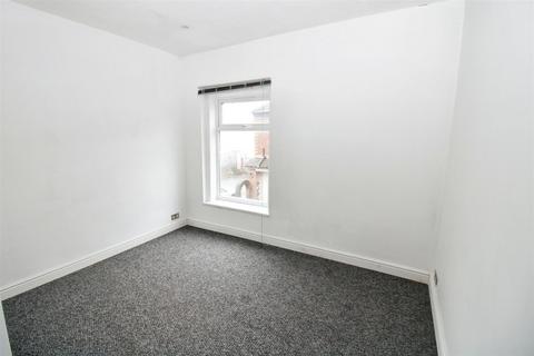 2 bedroom terraced house for sale, Clarence avenue , Delhi Street, Hull