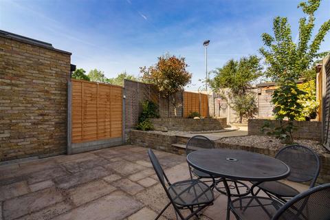 23 Ashcombe Road, London, SW19 8JP