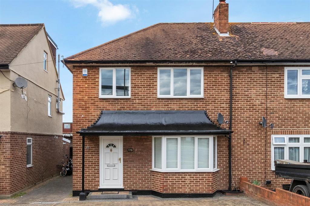 Tudor Drive