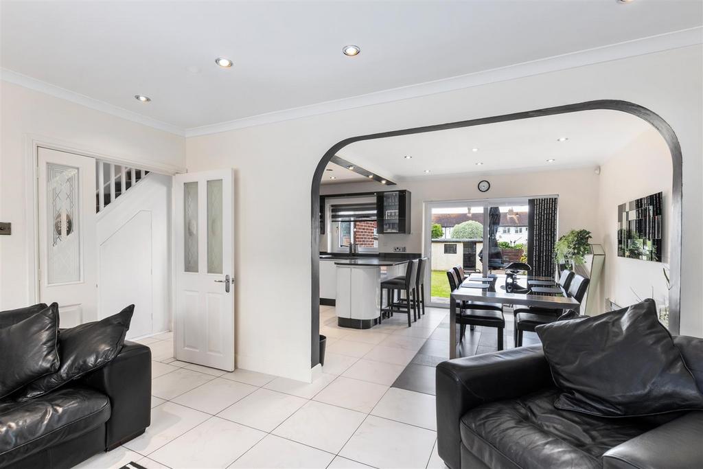 Tudor Drive