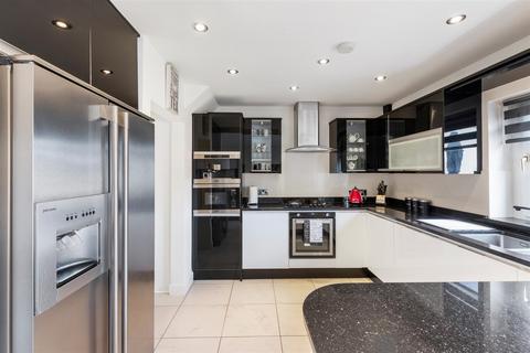 178 Tudor Drive, Morden, SM4 4PG