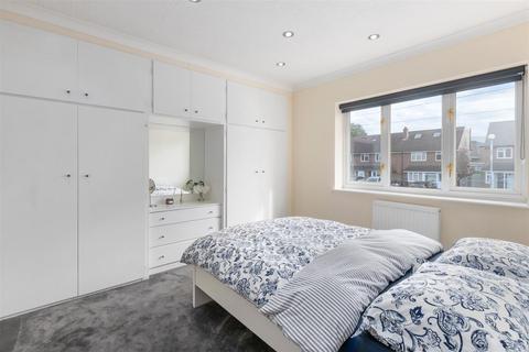 178 Tudor Drive, Morden, SM4 4PG