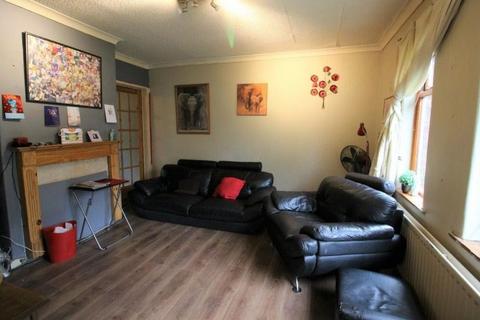 33 Kipling Road, Oldham, OL1 4LT