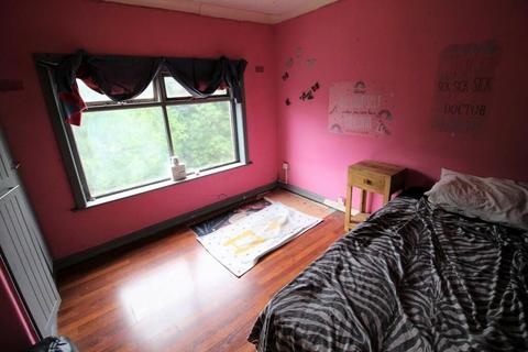 33 Kipling Road, Oldham, OL1 4LT