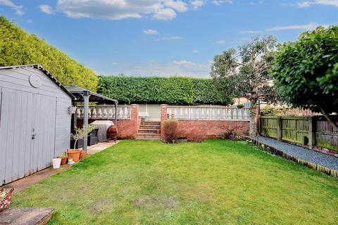 3 bedroom end of terrace house for sale, Church Road, Bestwood Village, Nottingham