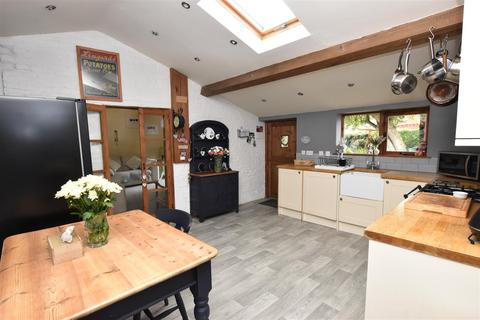 5 bedroom cottage for sale, Hoop End, Tetney DN36