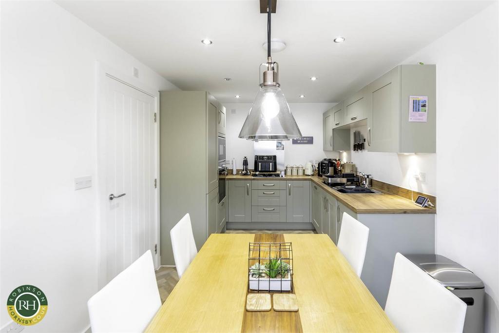 Kitchen diner