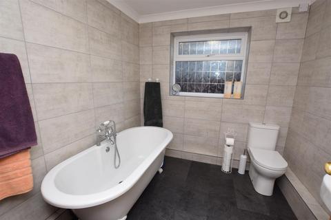 4 bedroom semi-detached house for sale - Mill Garth, Cleethorpes DN35