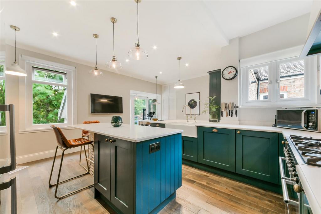 Kitchen/Dining Room