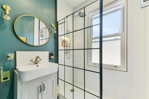 25a Stanton Road, London, SW20 8RW
