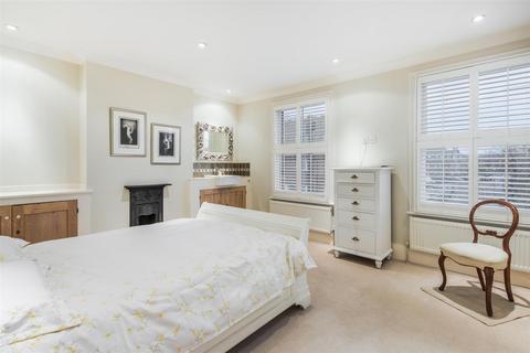11 All Saints Road, London, SW19 1BU