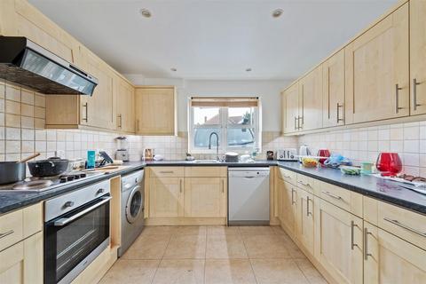 156a Abbotsbury Road, Morden, SM4 5JX