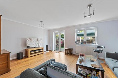156a Abbotsbury Road, Morden, SM4 5JX