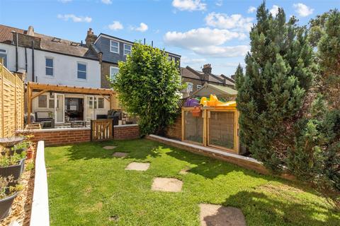 31 Bronson Road, London, SW20 8DZ