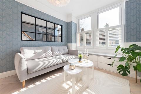 101 Effra Road, Wimbledon, London, SW19 8PS