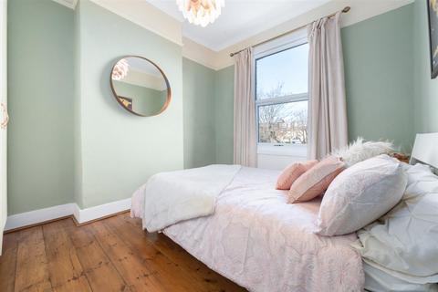 101 Effra Road, Wimbledon, London, SW19 8PS