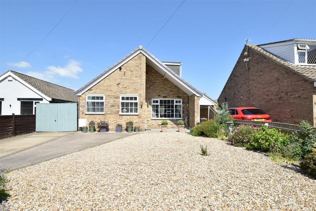 Eastfield Rise, Holton Le Clay DN36 4 bed chalet for sale £259,500