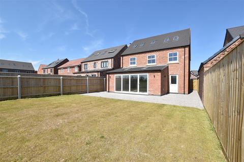 6 bedroom detached house for sale, Clyburn Close, Tetney DN36