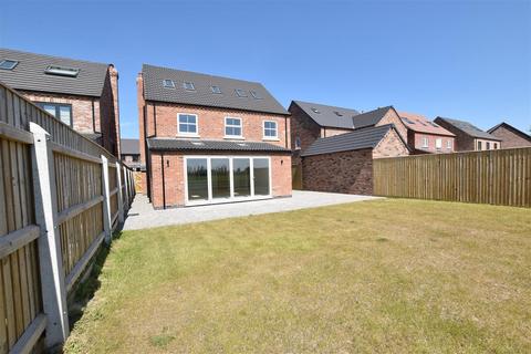 6 bedroom detached house for sale, Clyburn Close, Tetney DN36