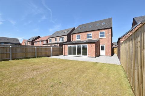 6 bedroom detached house for sale, Clyburn Close, Tetney DN36