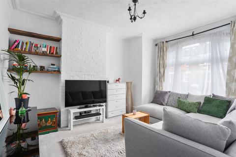 2 bedroom flat for sale, Kingston Road, Raynes Park SW20