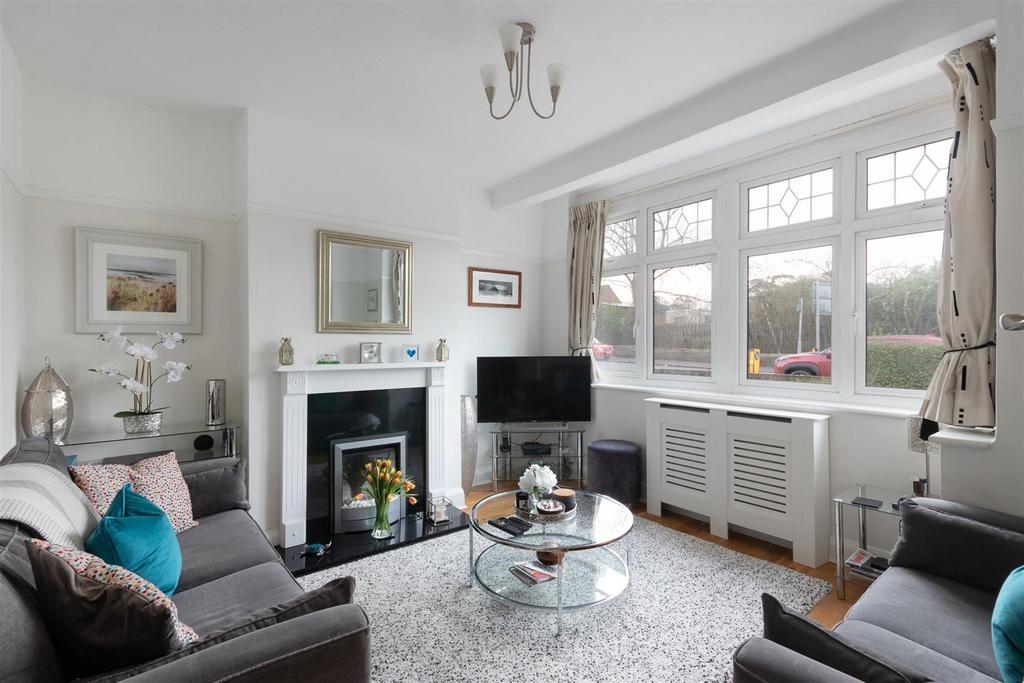 Garth Road, Morden SM4 3 bed semidetached house for sale £550,000