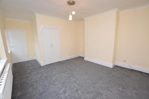2 bedroom flat for sale, Albert Road, Cleethorpes DN35