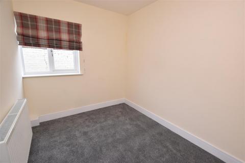 Flat 2, 13 Albert Road, Cleethorpes, DN35 8LX