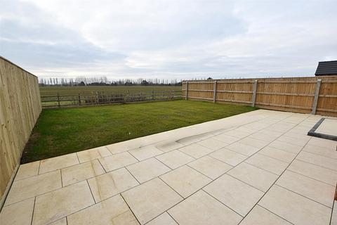 6 bedroom detached house for sale, Clyburn Close, Tetney DN36