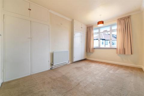 6 The Quadrant, London, SW20 8SP