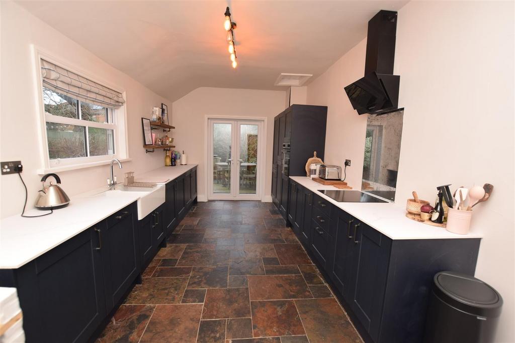 Bradford Avenue, Cleethorpes DN35 3 bed townhouse for sale £315,000