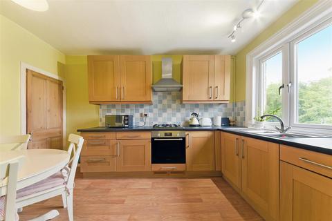 91 Trinity Road, London, SW19 8QZ