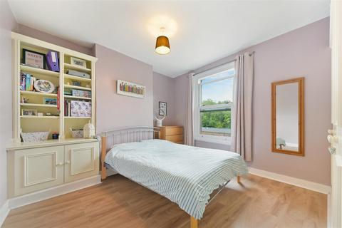 91 Trinity Road, London, SW19 8QZ