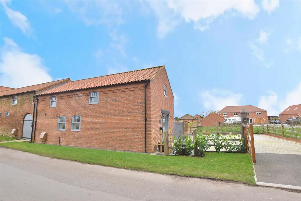 South Sea Lane, Humberston DN36 2 bed barn conversion for sale £335,000