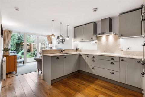 14 Ridley Road, London, SW19 1EU
