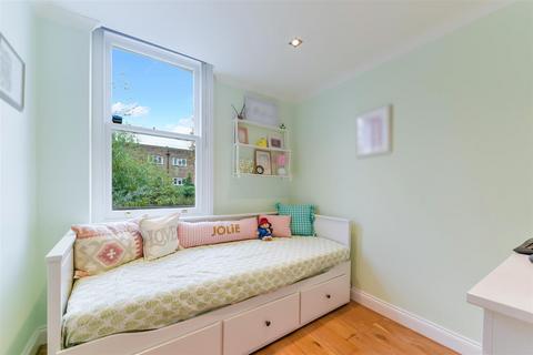 10 Albany Road, London, SW19 8JD