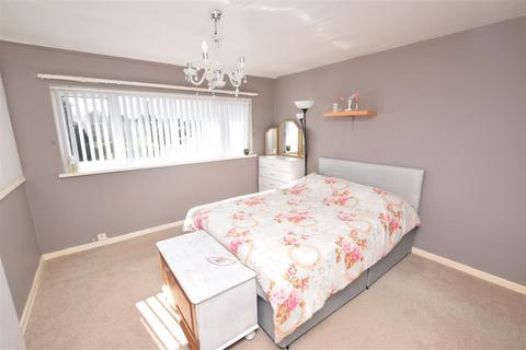 151 Fairway, Waltham, Grimsby, DN37 0NE