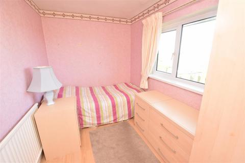 151 Fairway, Waltham, Grimsby, DN37 0NE