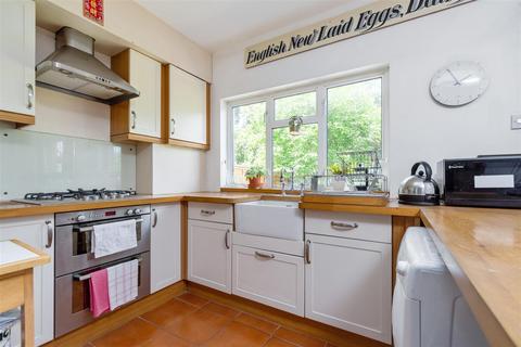 21 Effra Road, Wimbledon, London, SW19 8PW