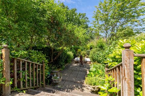 21 Effra Road, Wimbledon, London, SW19 8PW