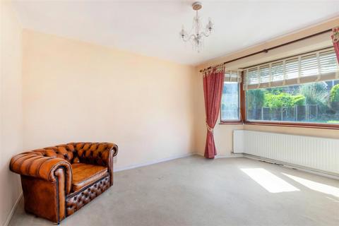 30 Botsford Road, London, SW20 9NP