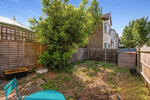 55 Approach Road, London, SW20 8BA
