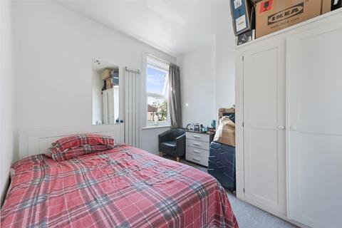 55 Approach Road, London, SW20 8BA