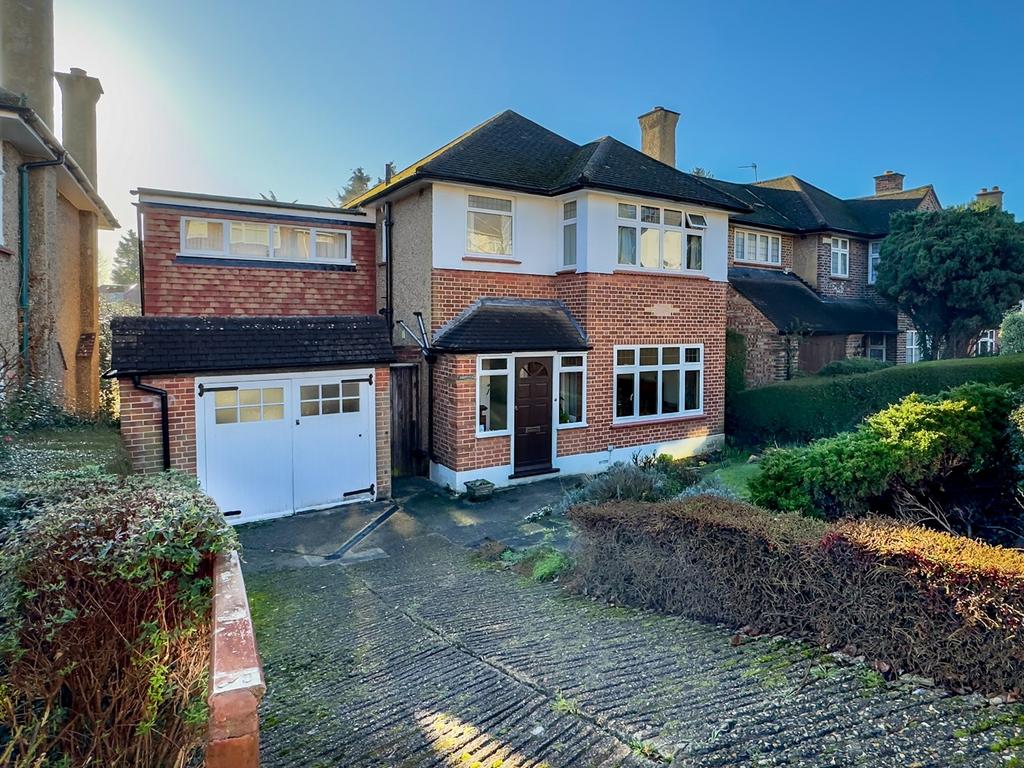 East Hill, Wembley, HA9 4 bed detached house for sale £950,000