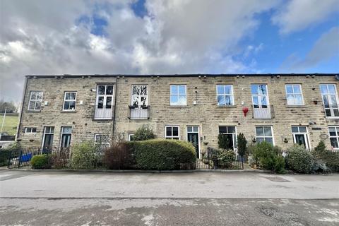 4 bedroom townhouse for sale, Woodfield Road, Bradford BD13